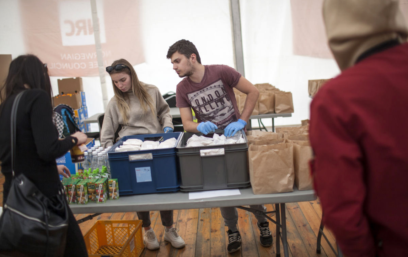 В Варшаве закрывают последний пункт помощи беженцам на Восточном вокзале: детали